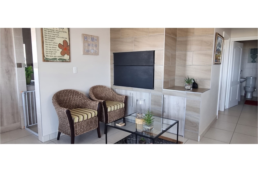 4 Bedroom Property for Sale in Monte Christo Western Cape